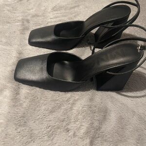 Mango Elegant Black Square-Toe Heels